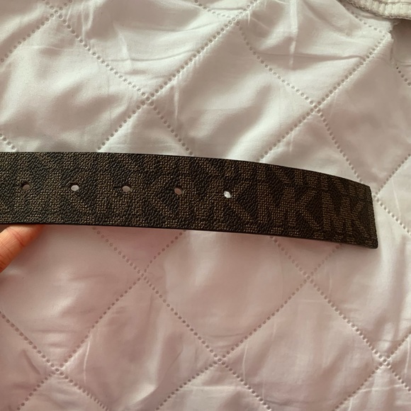 Michael Kors Belt - Picture 3 of 5
